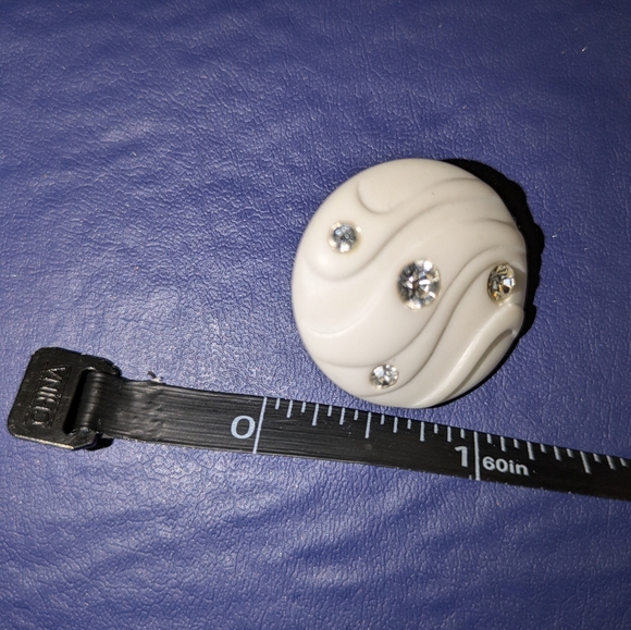 Vintage wavy circular with rhinestone earrings, used - Picture 5 of 8